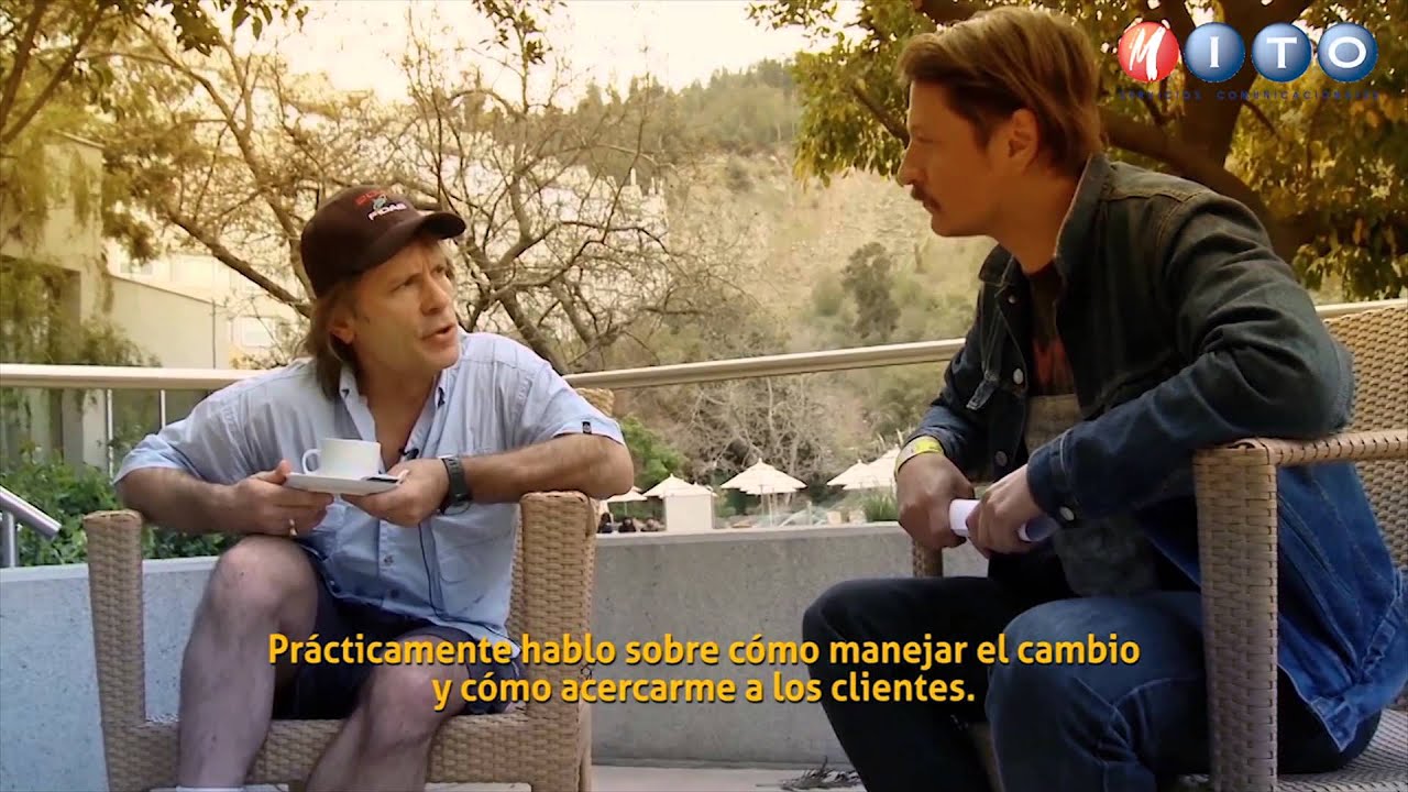 Entrevista a Bruce Dickinson (Fidae 2014) Parte 1