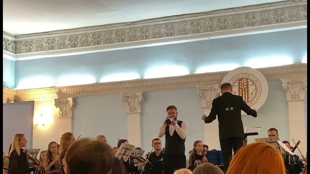 Taras Skihar - Arutunian Trumpet Concerto