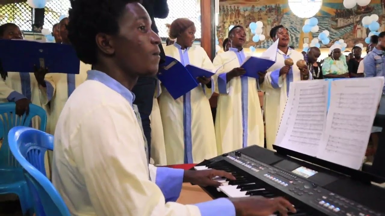 In Thanksgiving and Love - Offertory hymn and performed by St. Cecilia Choir
