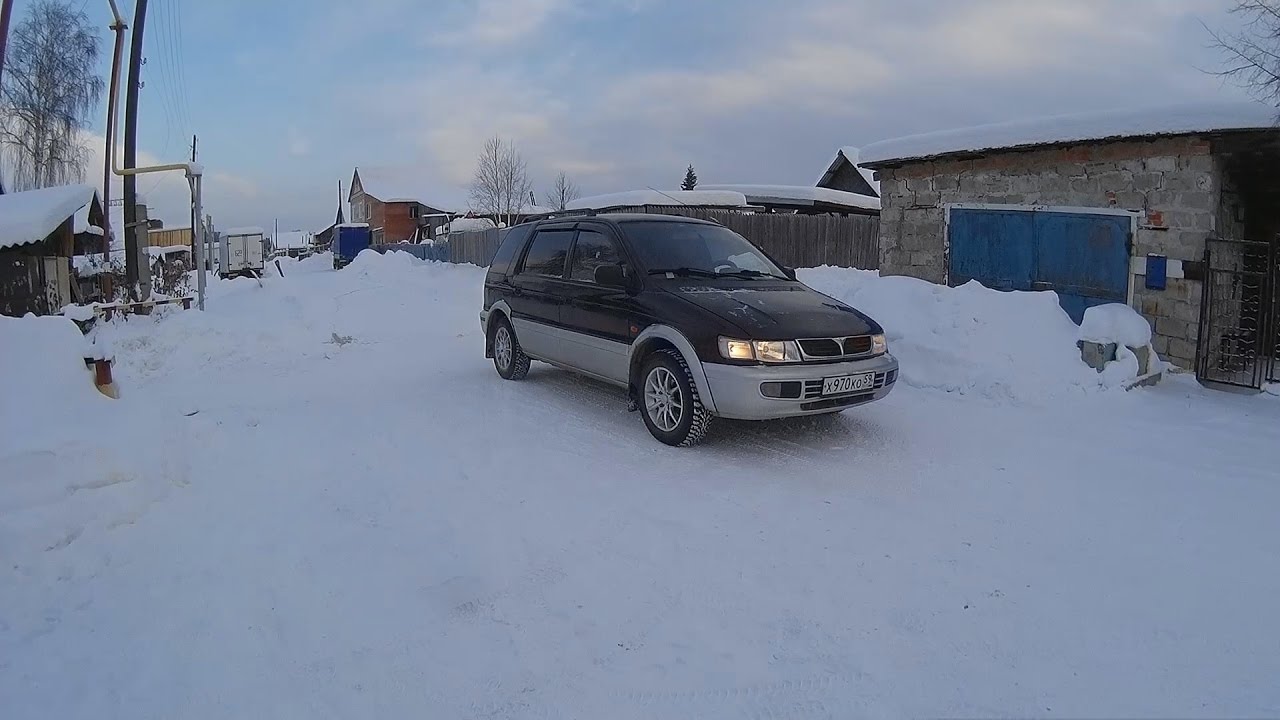 Обзор Mitsubishi Space Wagon 2.0 TD(4D68T) (2000.г.)
