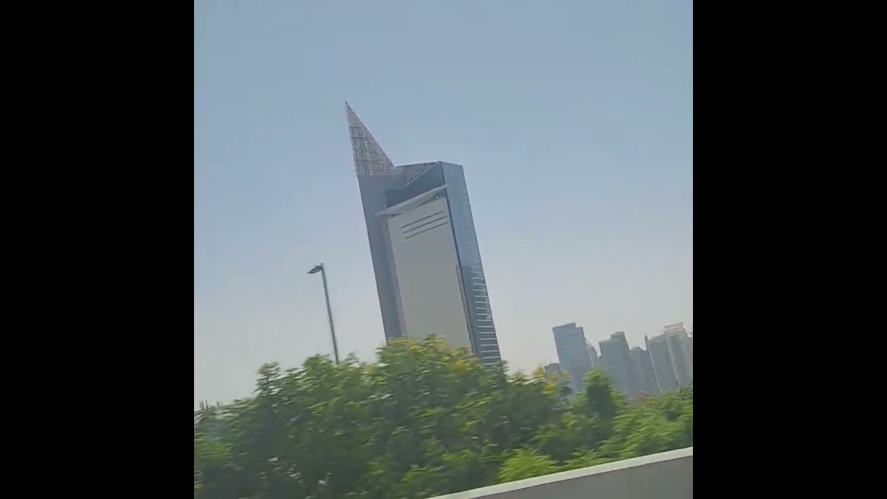 #dubai#dubaiblog#dubaicitytour#dubaicity#dubaibuildings#dubaitravel#dubaitraveldiaries#dubaivlog