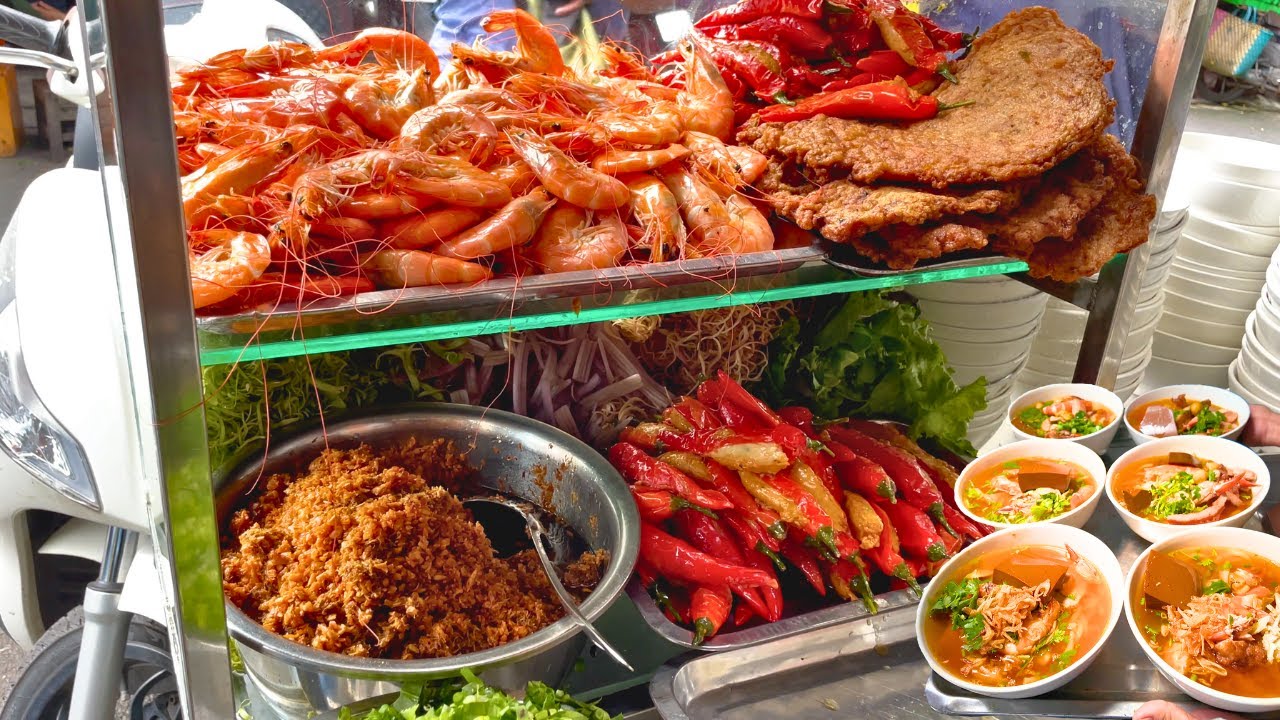 🔴Vietnamese Street Food | Delicious and popular food stalls sold by older sisters on the street