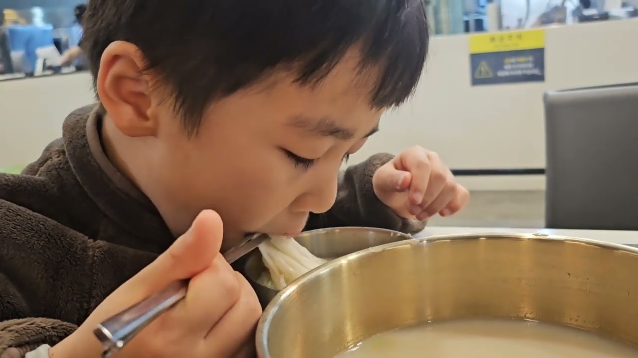 휴게소에서 설렁탕 한그릇 뚝딱!