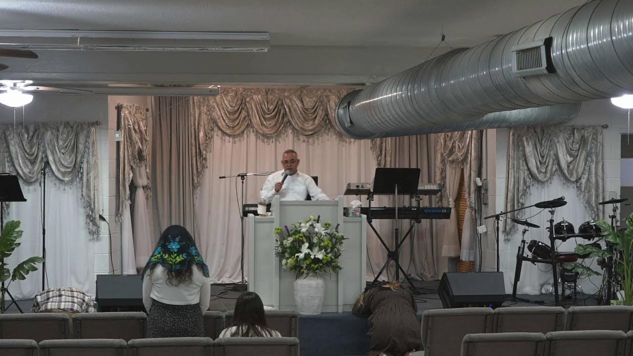 Servicio de Oración Congregacional, inicia con Adoracion y Alabanza. 2/25/25.