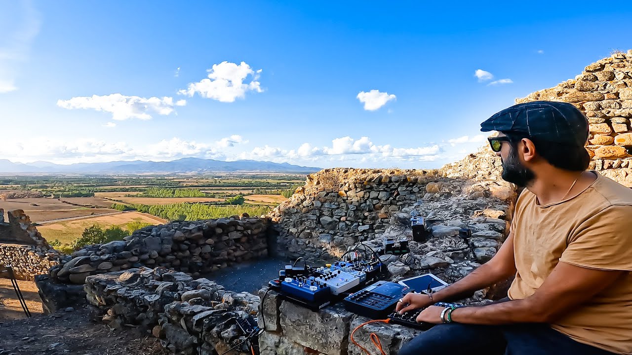 Ambient Music // Afternoon Outdoor Session || Castello di Acquafredda // Siliqua