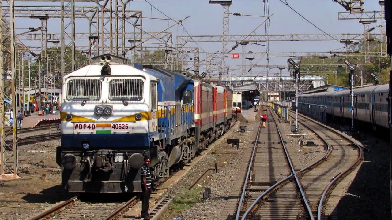 Katni Junction : VARIETY of LOCOS || Arrival & Departure !!