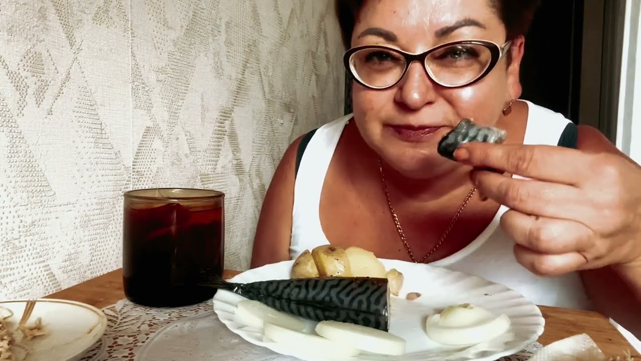 НЕ СМОГЛА ПРОЙТИ МИМИ СКУМБРИИ 🤷‍♀️/МУКБАНГ/ИДЕАЛЬНЫМ МИМО🙈/ЮЛЬКА ТОЖЕ ЗДЕСЬ