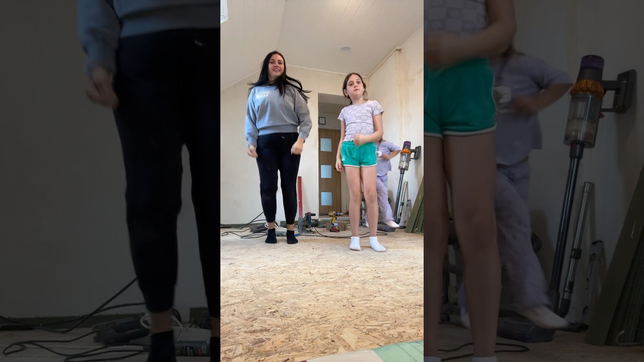 Uč&iacute;m mamku tanec 😀 #nagyoski#dance#nagyoski