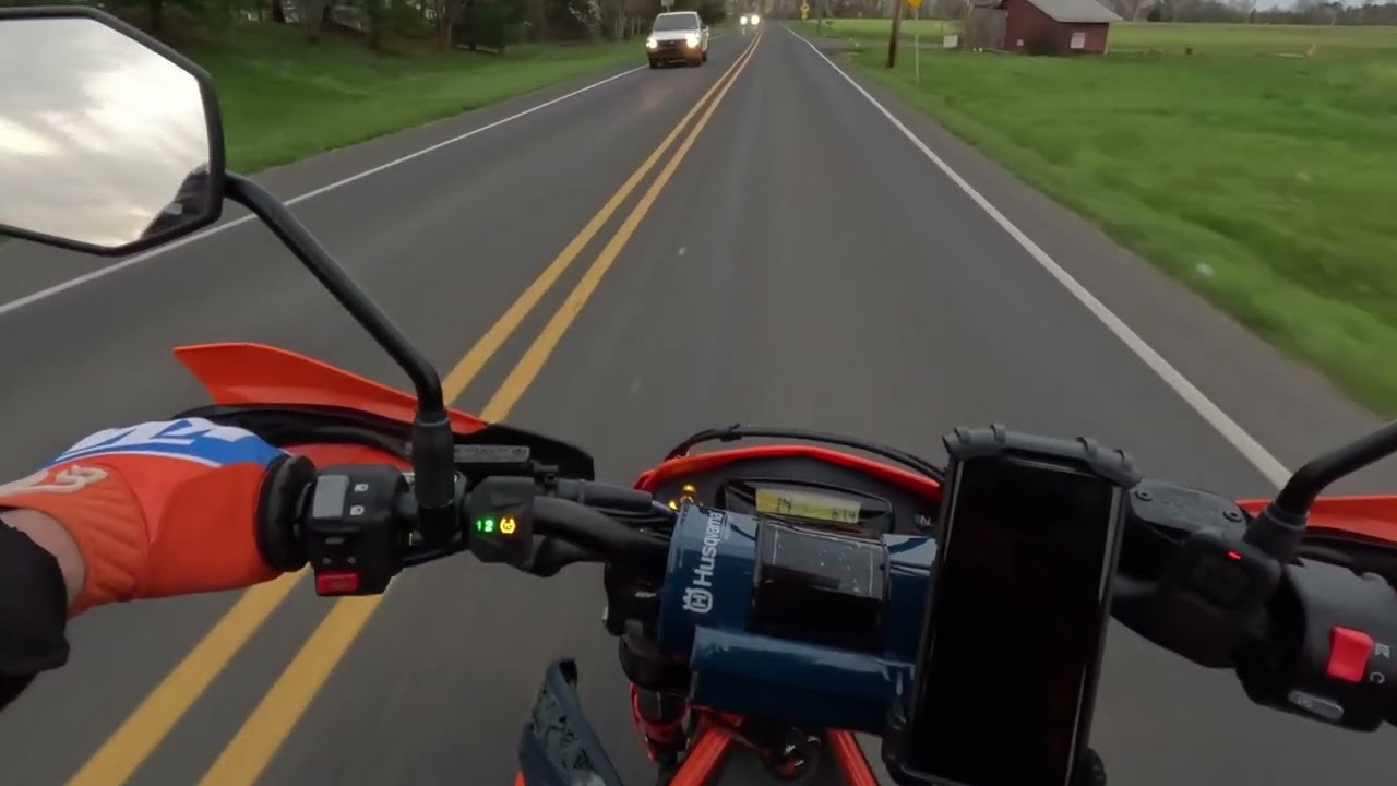 2023 KTM 690 SMC-R Break-in