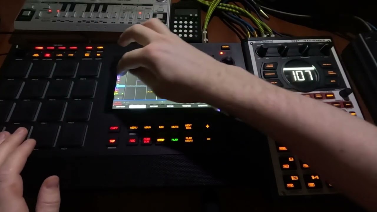AKAI MPC LIVE 2 & ROLAND SP-404MK2 - В ЧЕМ РАЗНИЦА? ЧТО ВЫБРАТЬ?