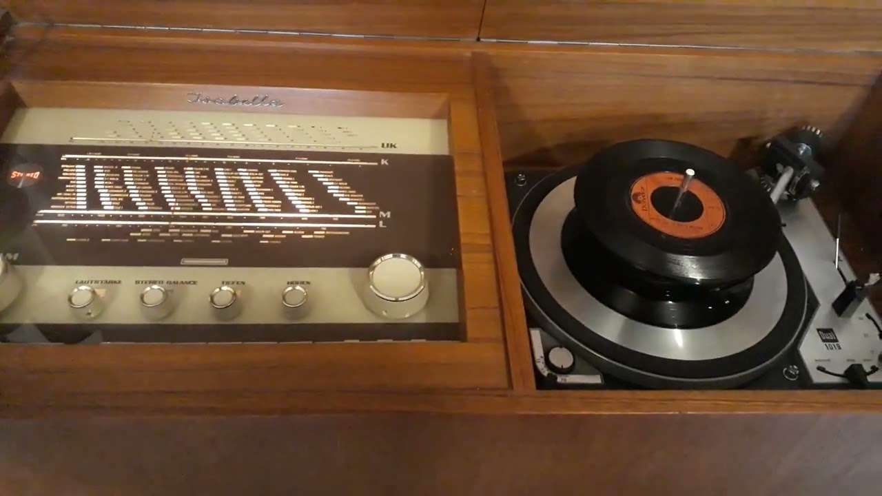 The evolution of song in 3 singles.. played on the Nordmende Isabella Radiogram