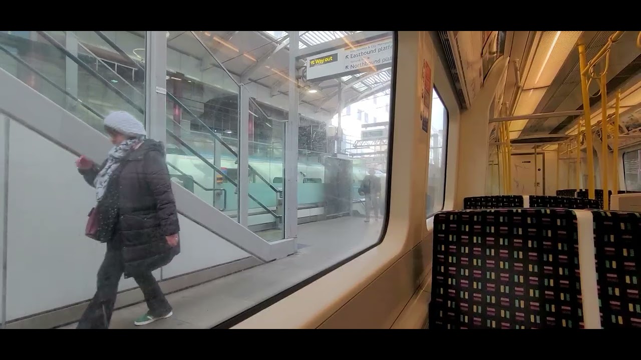 London Underground Metropolitan Line S8 Tube Stock From Liverpool Street To Euston Square 