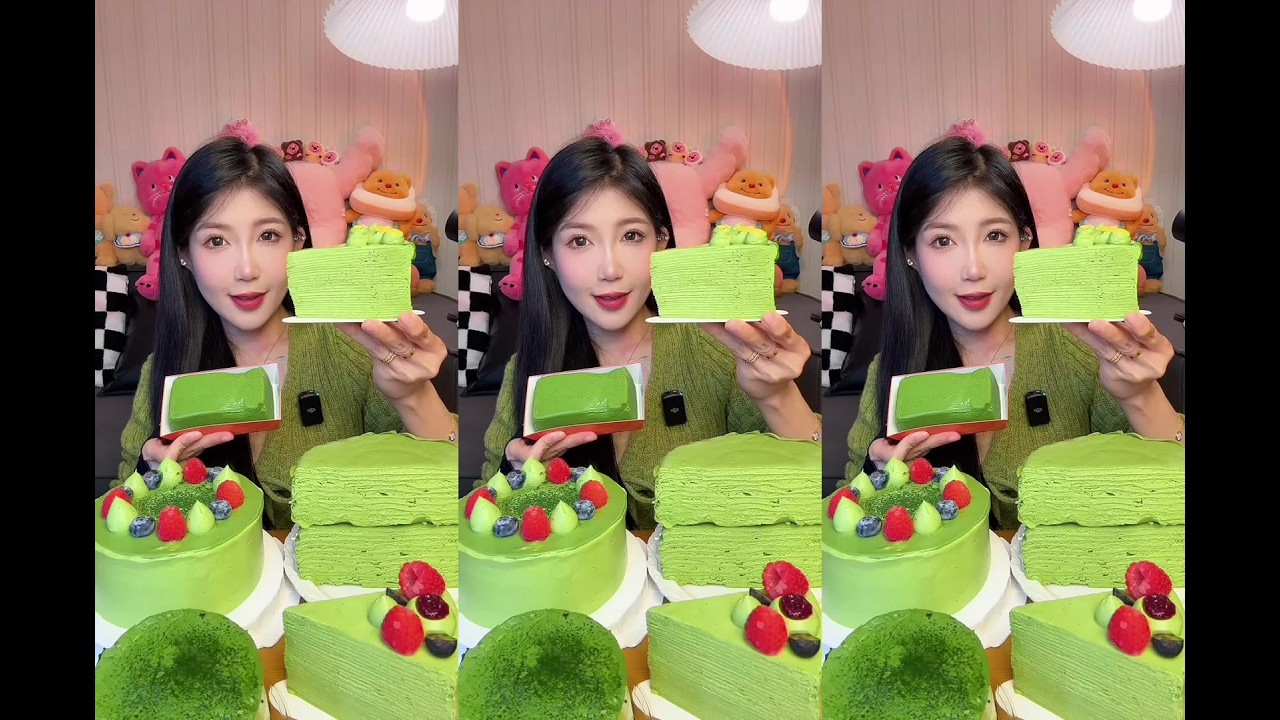 CHINESE MUKBANG SWEETFOOD,CAKE EATING SHOW EATING SPICY NOODLES xiaoxiao