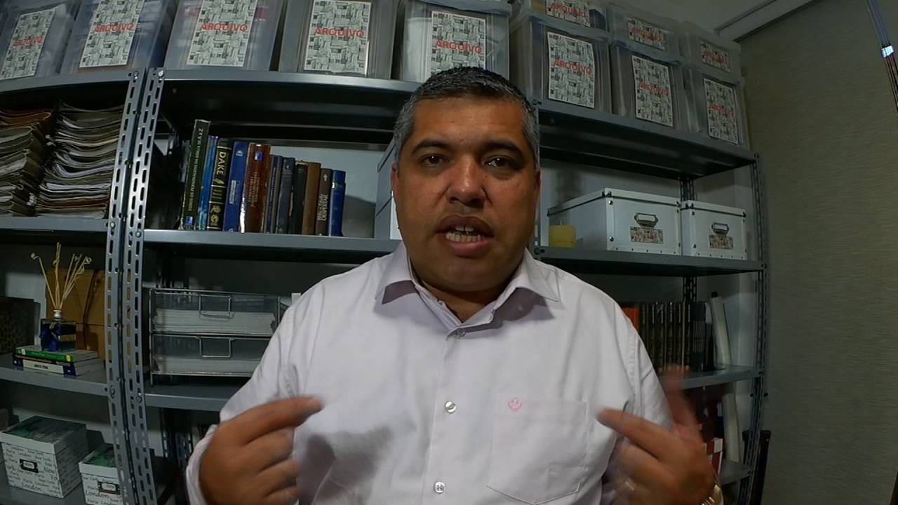 Qual a religi&atilde;o de deus?