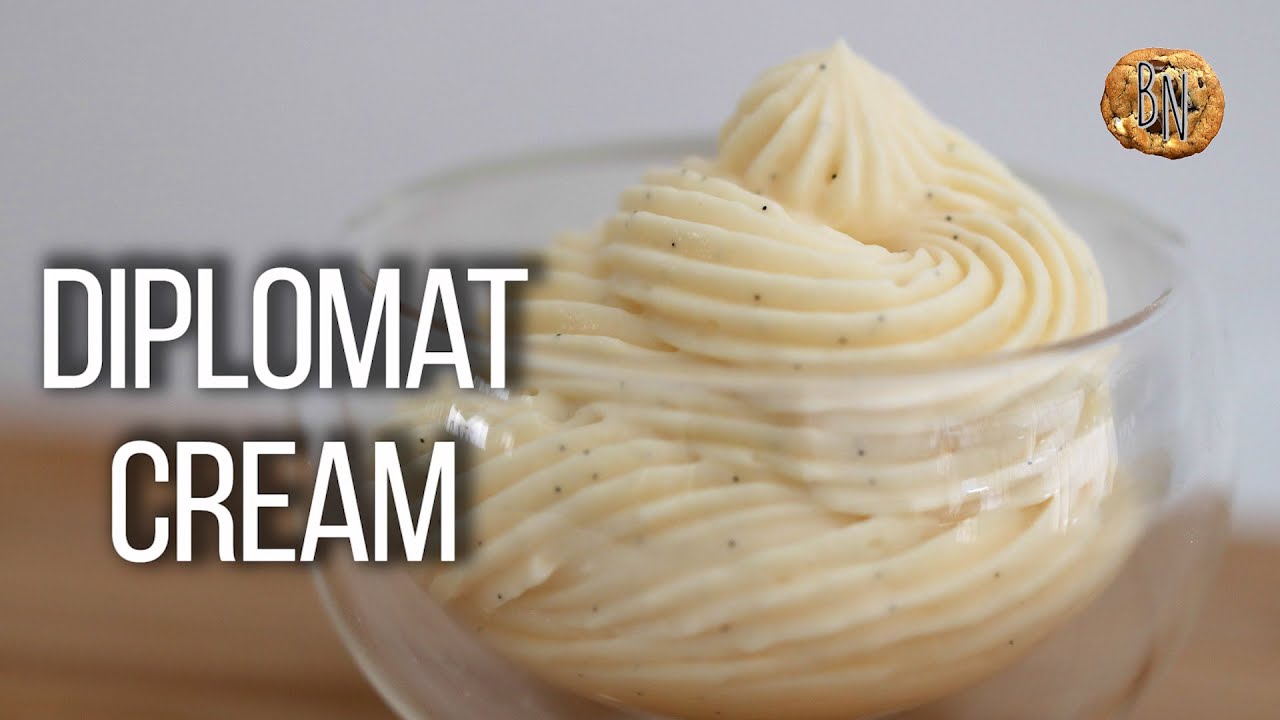 Super light vanilla custard cream | Diplomat Cream