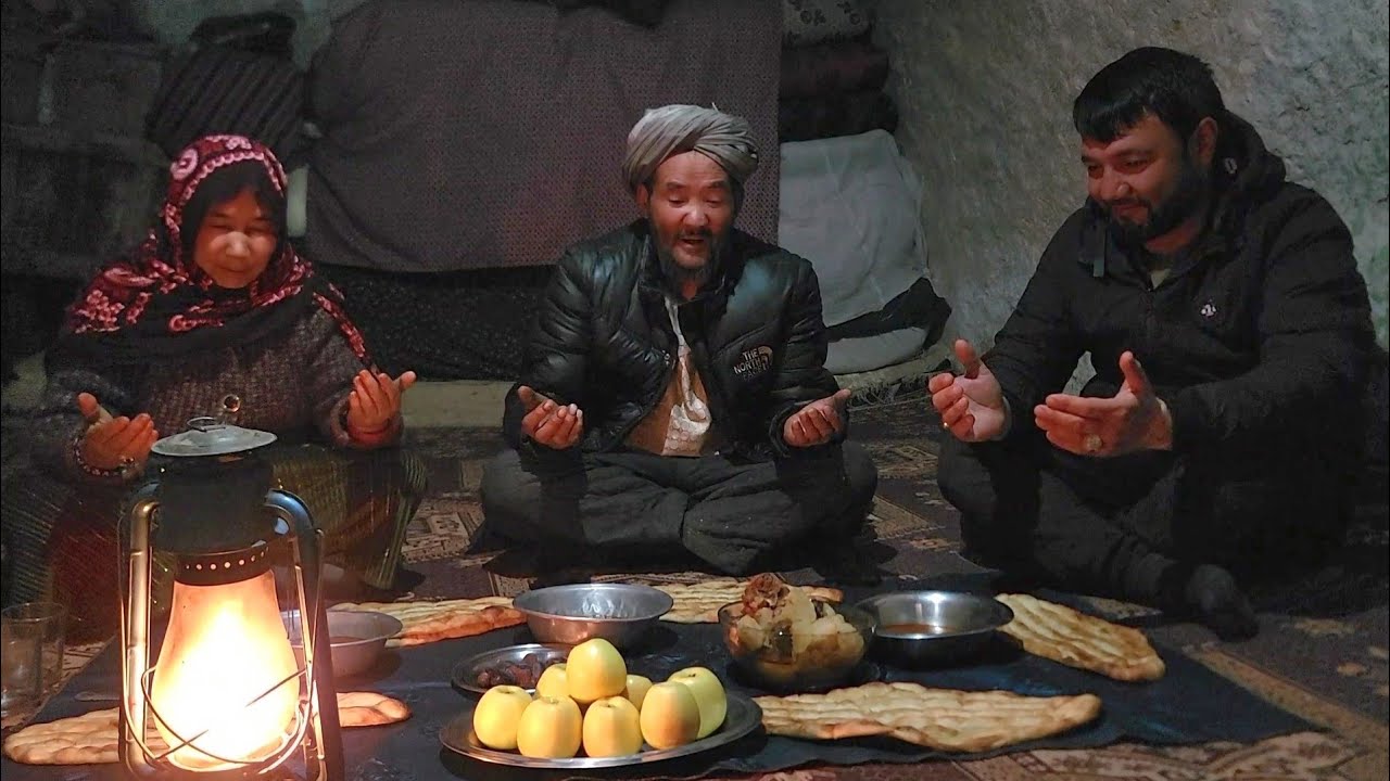 Ramazan Karim Break Fast with Grand Pa and his Lovely wife | They invite the Blogger |