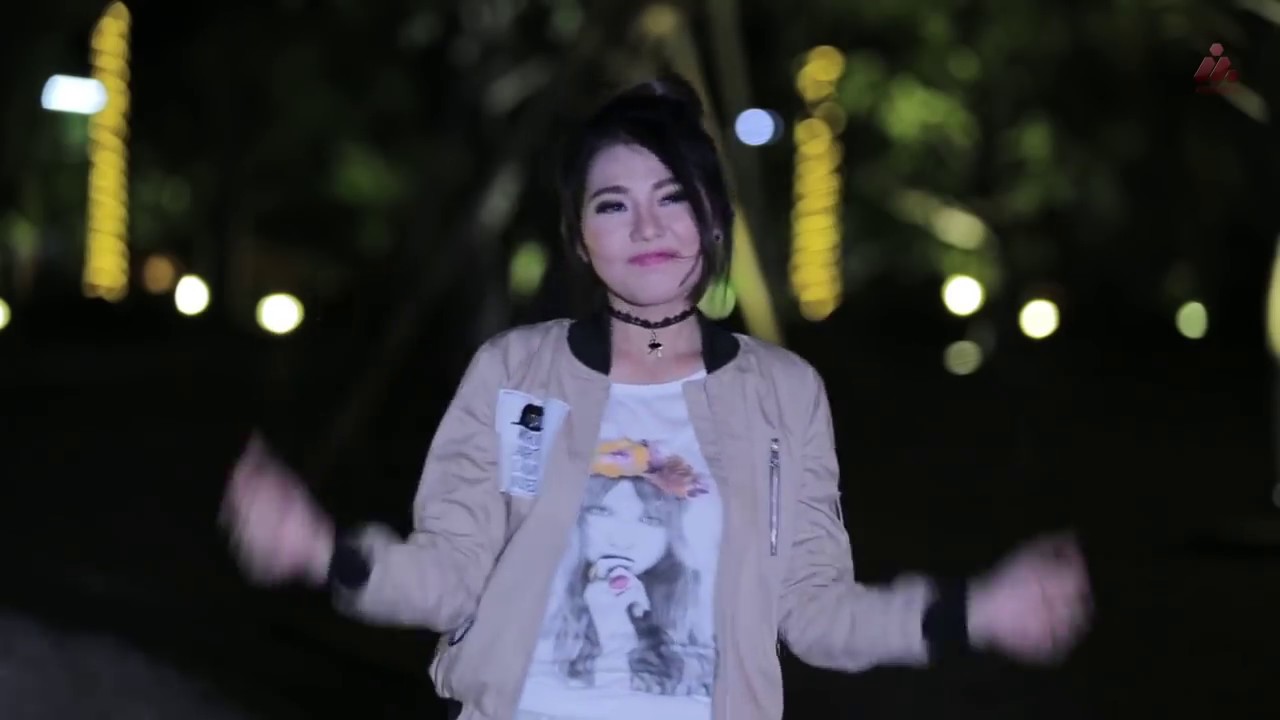 Via Vallen - Makan Di Luar (Official Music Video)