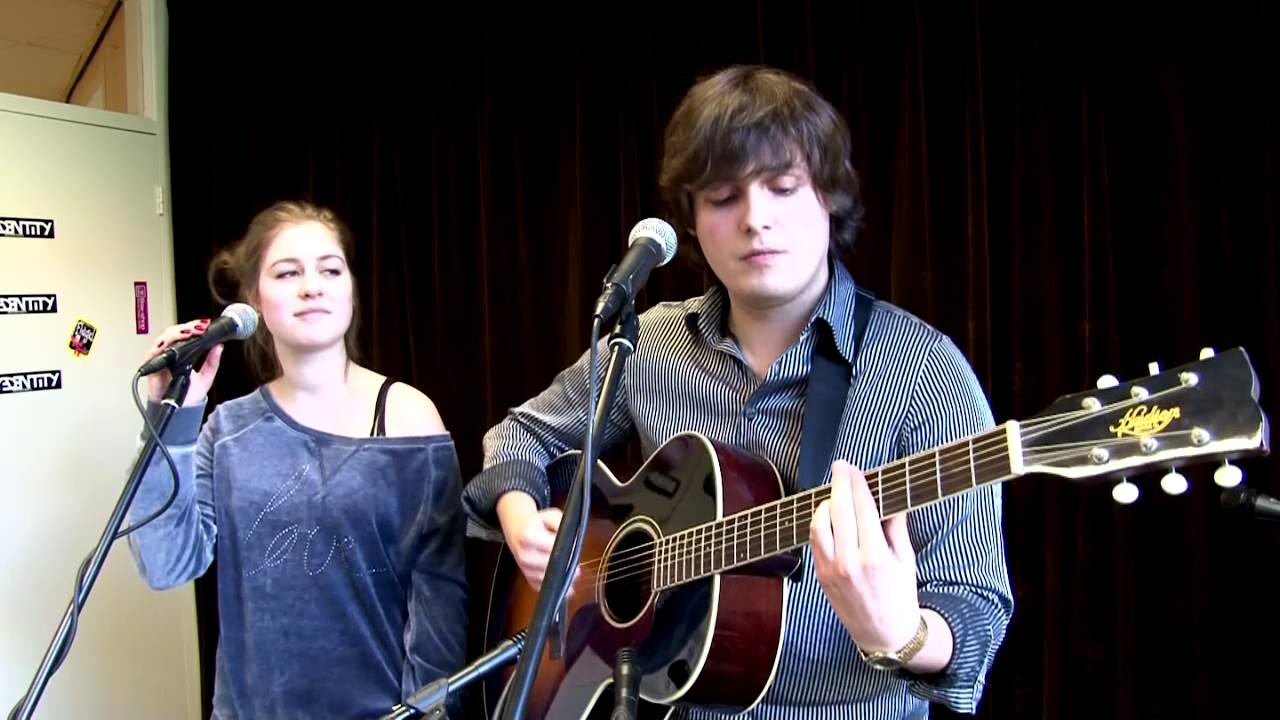 Julien & Milena - She Asked Me To Stay (Live @ Ground FM)