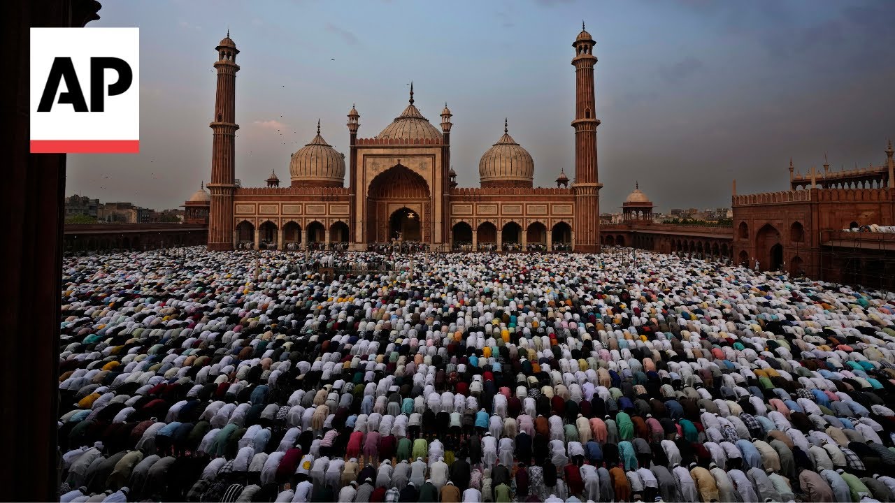 Muslims gather at New Delhi's historic Jama Masjid to celebrate end of Ramadan