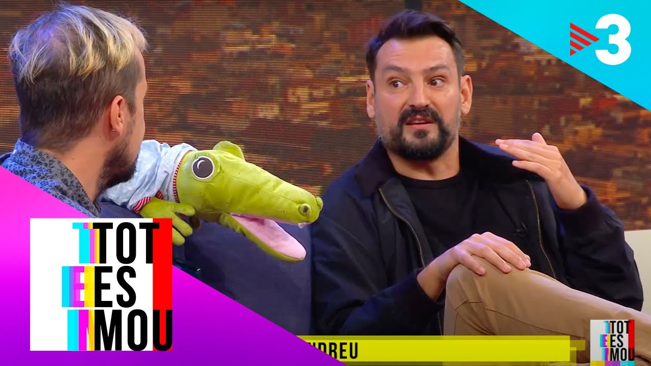 Òscar Andreu improvisa una cançó de bressol per al seu fill - Tot es mou