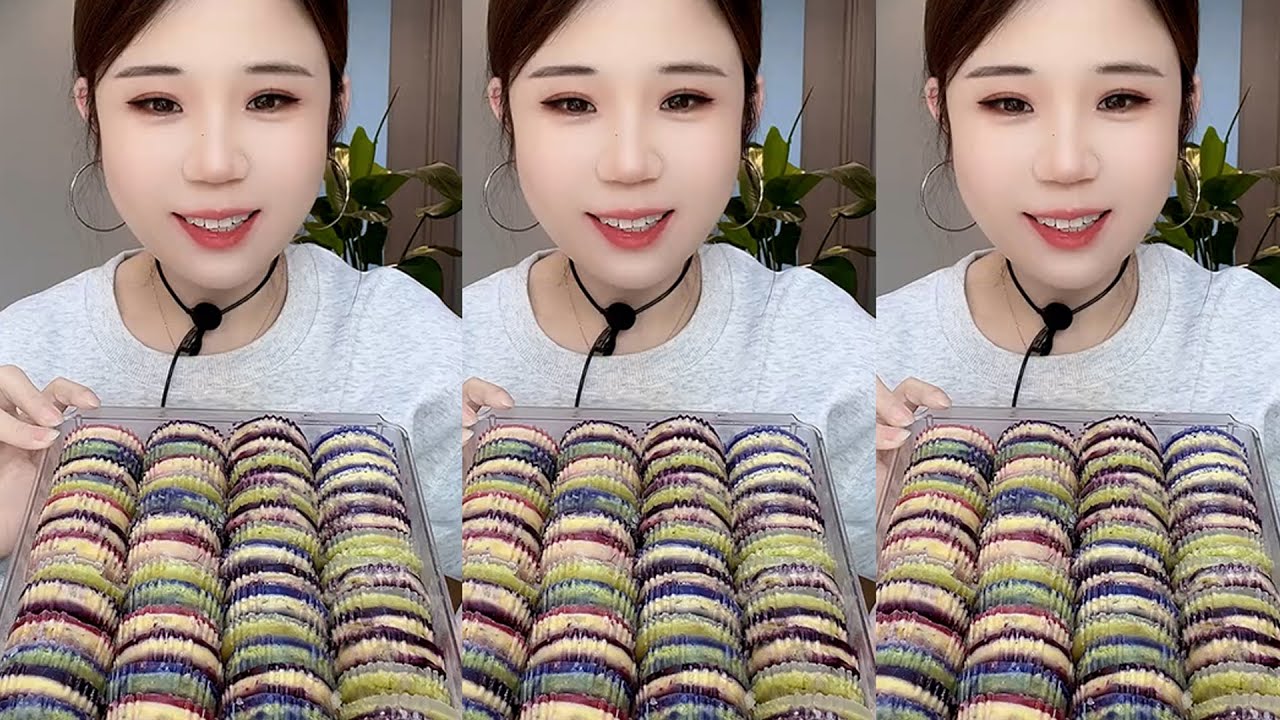 only YY ASMR - Ice Eating ASMR- Freezer Frost Eating ❄️❄️❄️
