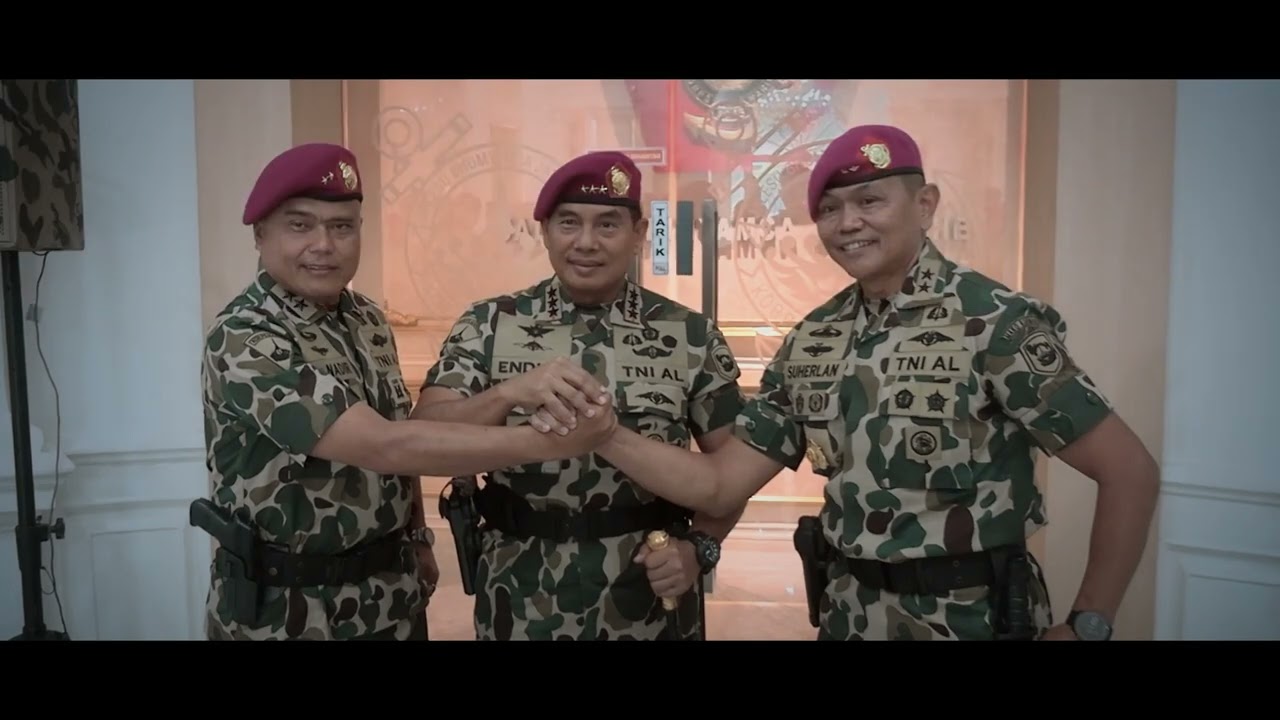 PANGKORMAR PIMPIN SERAH TERIMA JABATAN KEPALA STAF KORPS MARINIR