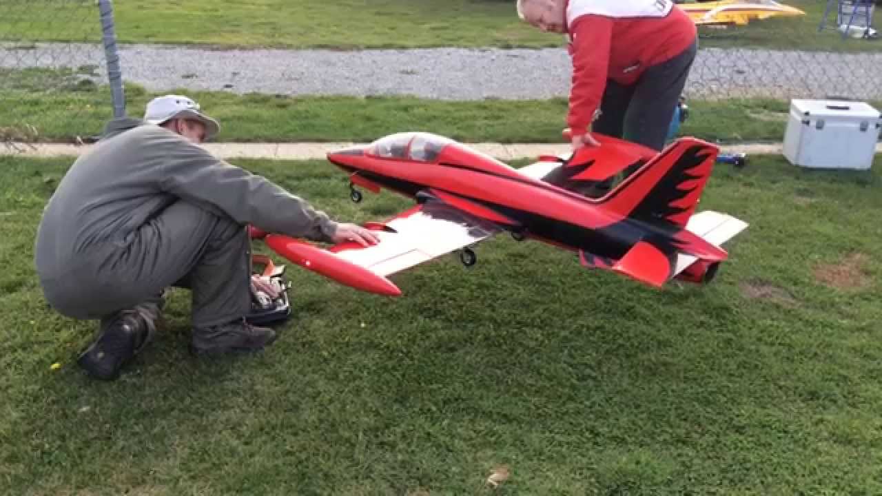 MB 339 geflogen von Uwe Zorn