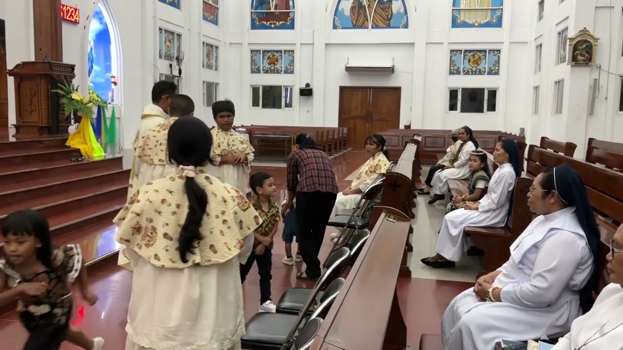 Lagu Komuni Misa Pesta Pelindung Santo Arnoldus Jansen di Gereja Yesus Gembala Baik Palangkaraya