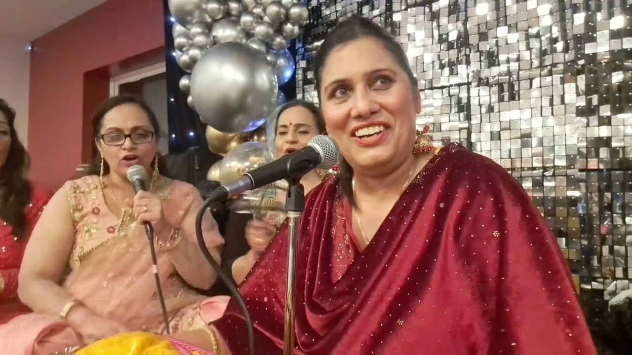 Deep Kamal ladies sangeet uk(ਚਾਰ ਗੋਰੇ ਇੱਕ ਕਾਲਾ ਨੀ ਨਣਦੀਏ)
