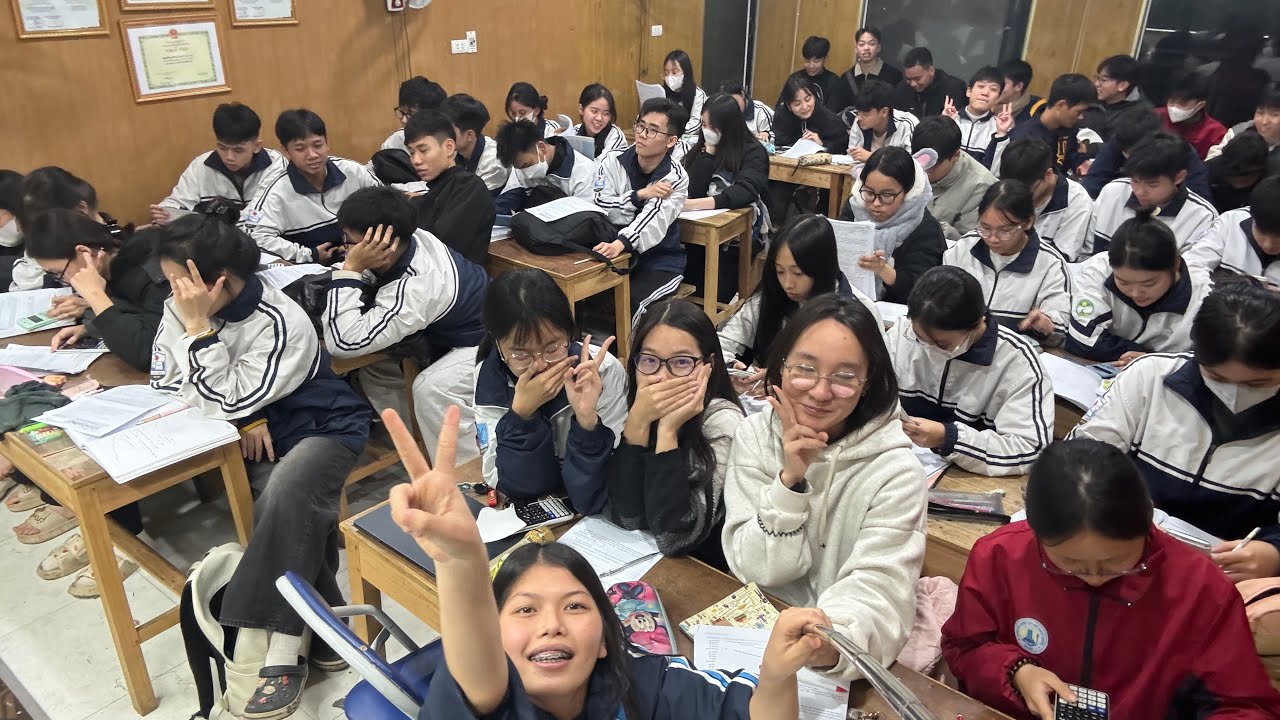 Lớp 12: Chữa phiếu 32,33