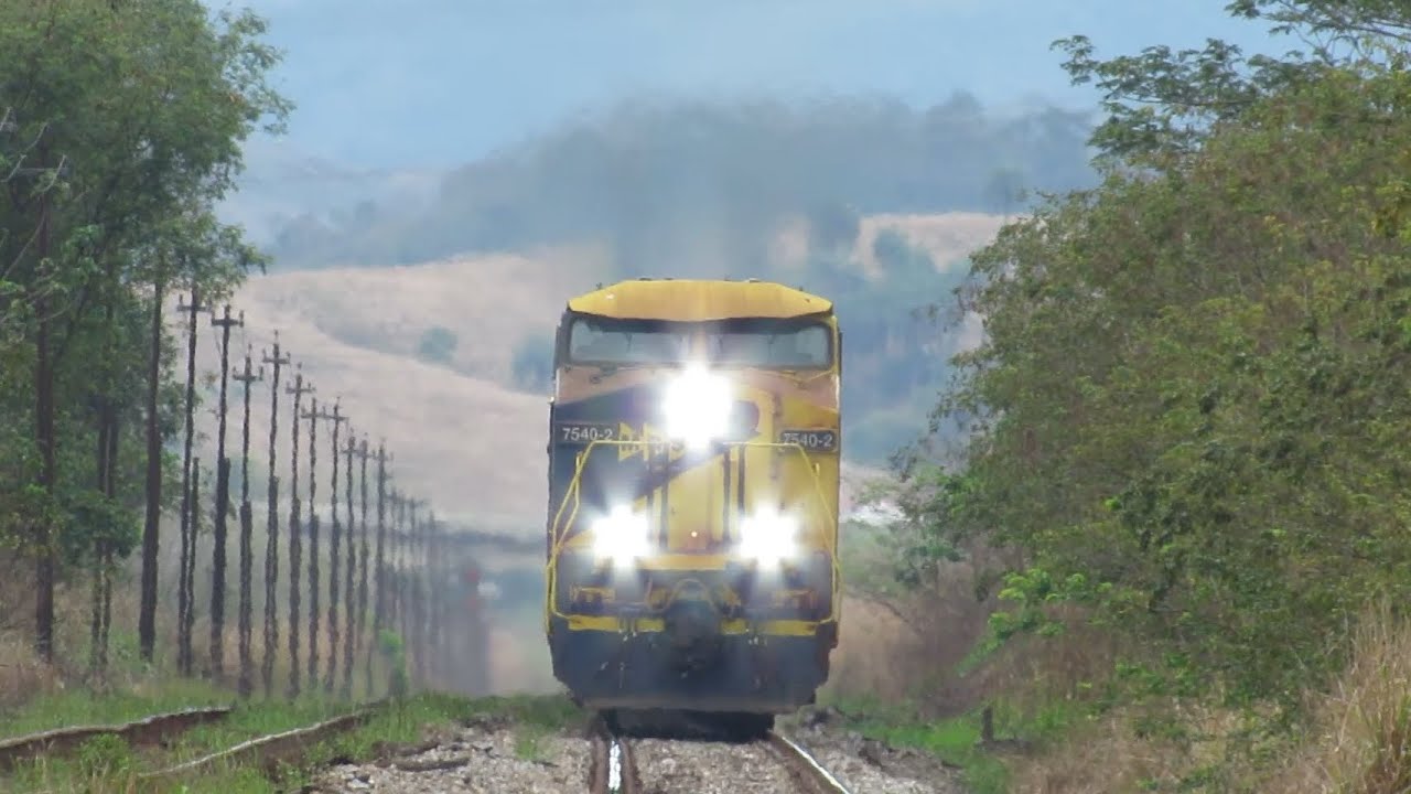 MRS - Trem de minério carregado cruzando o FFX. 