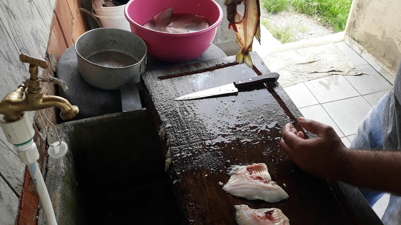 Como tirar filé de piranha ( rápido e fácil, carne Extremamente saborosa)