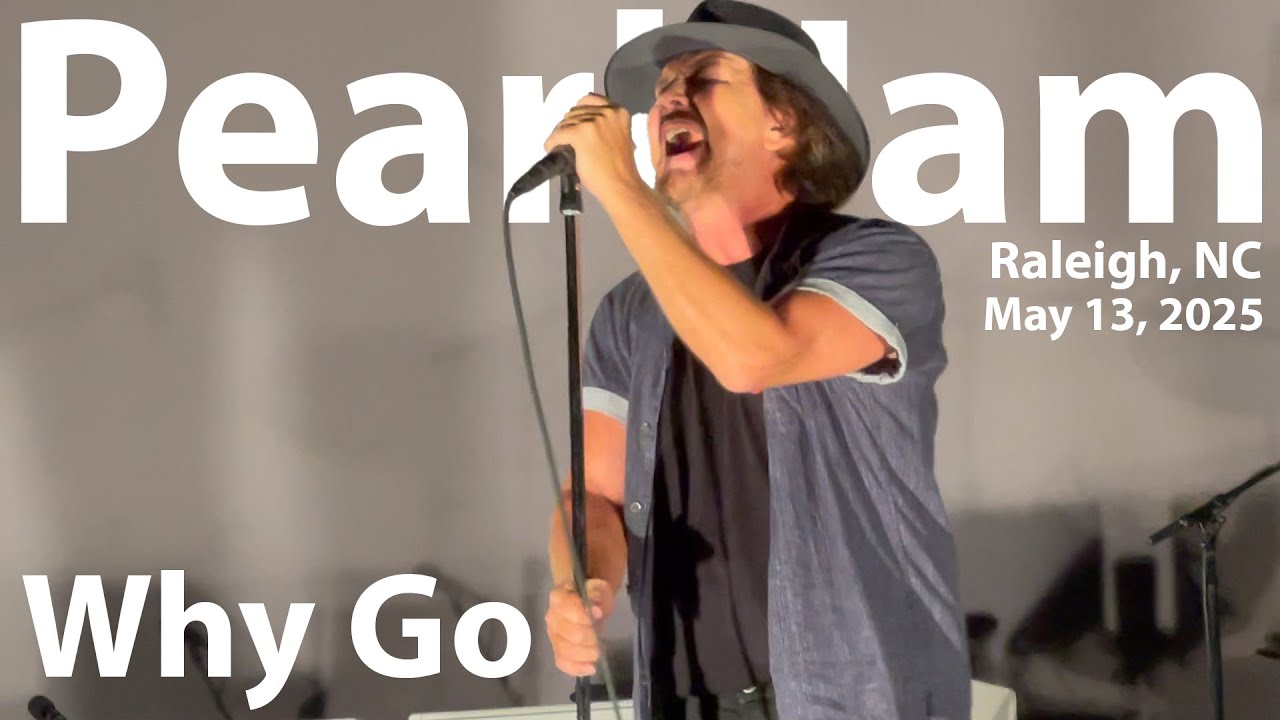 Pearl Jam plays 