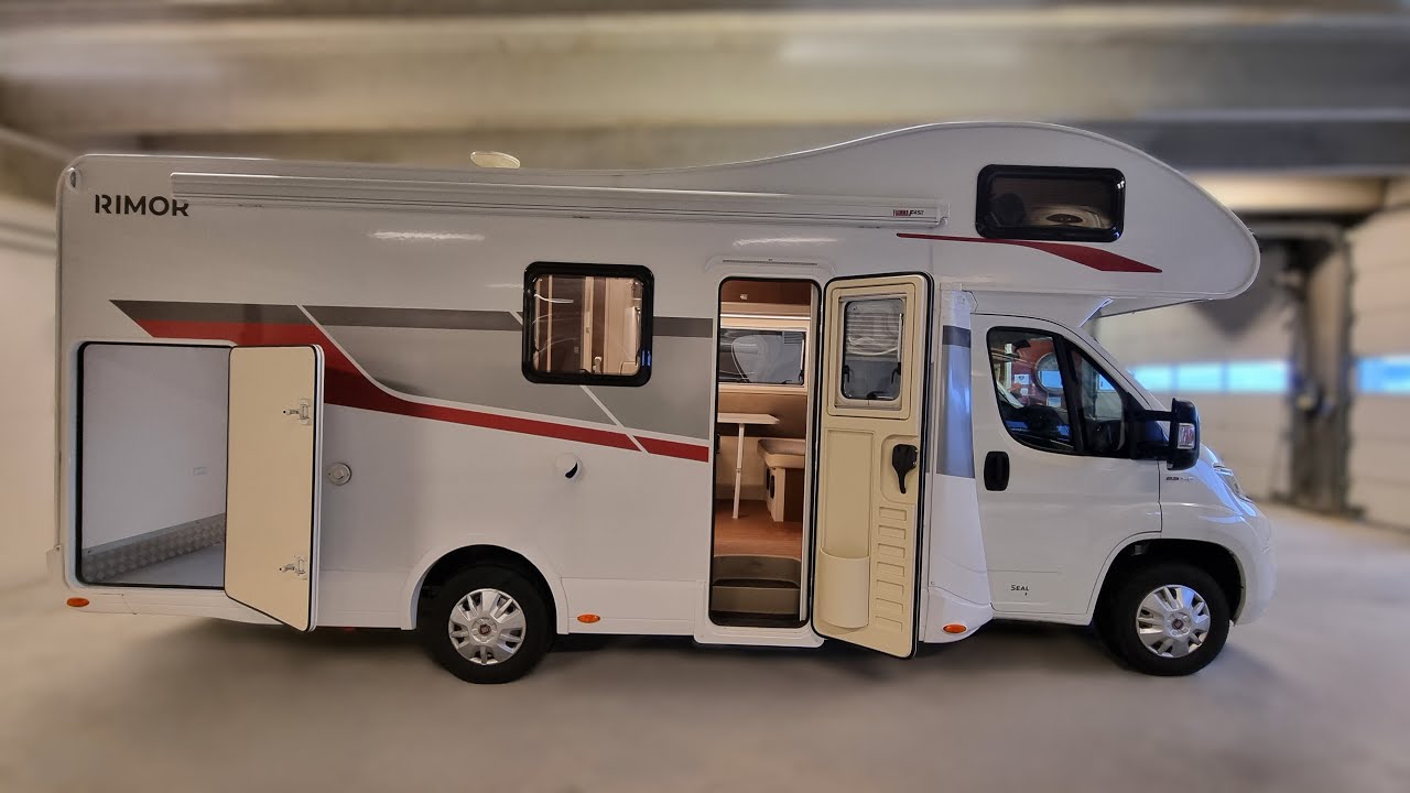 6 Beds and a BIG Shower in a Luxury Motorhome - Rimor Seal 5