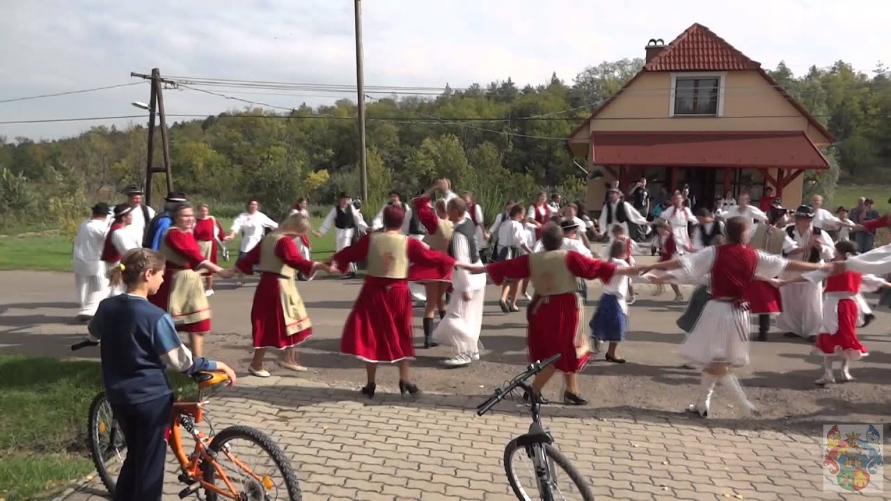 Szüreti felvonulás Nagykarácsony 2012