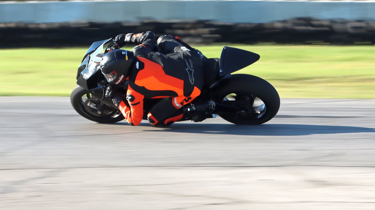 RC8R vs RC8C