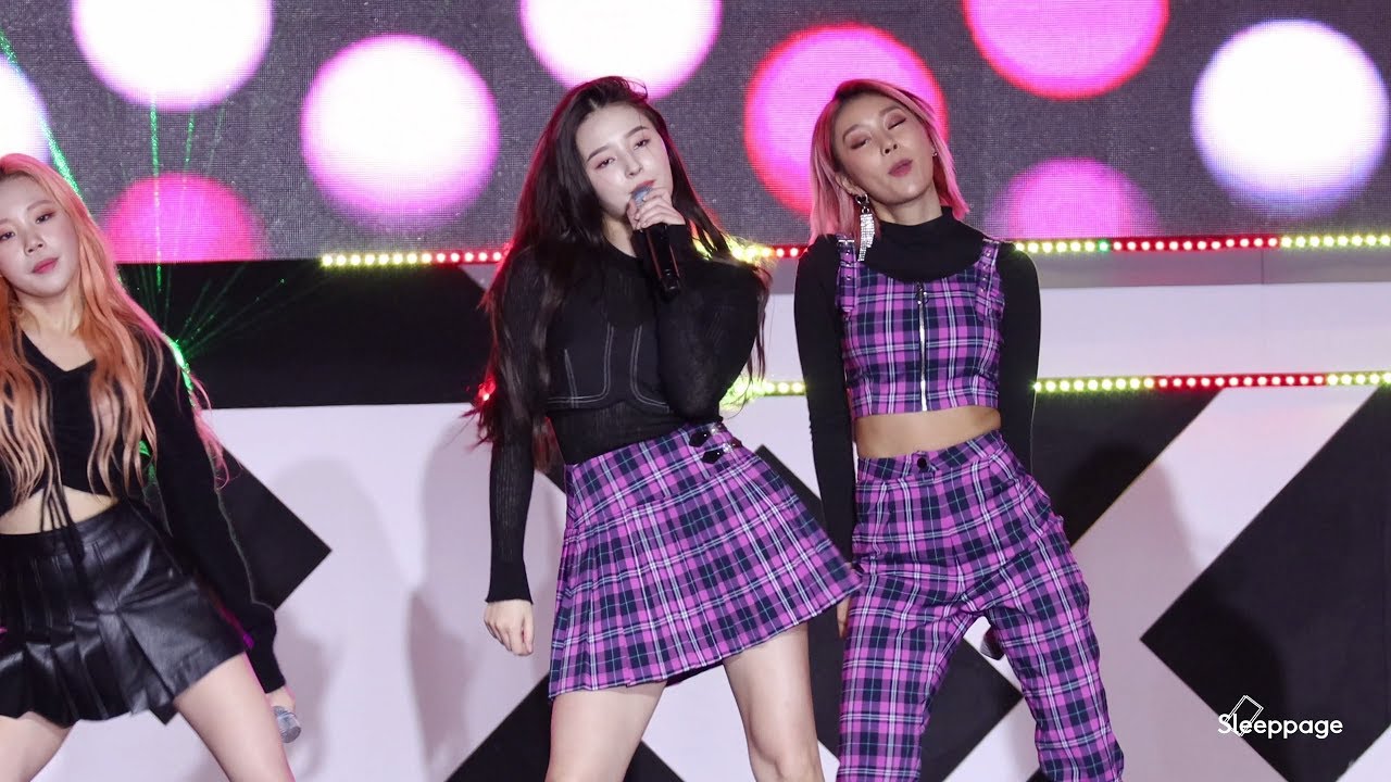 [4K] 191009 모모랜드 MOMOLAND 배앰 BAAM 낸시 NANCY @ 진안홍삼축제 By Sleeppage
