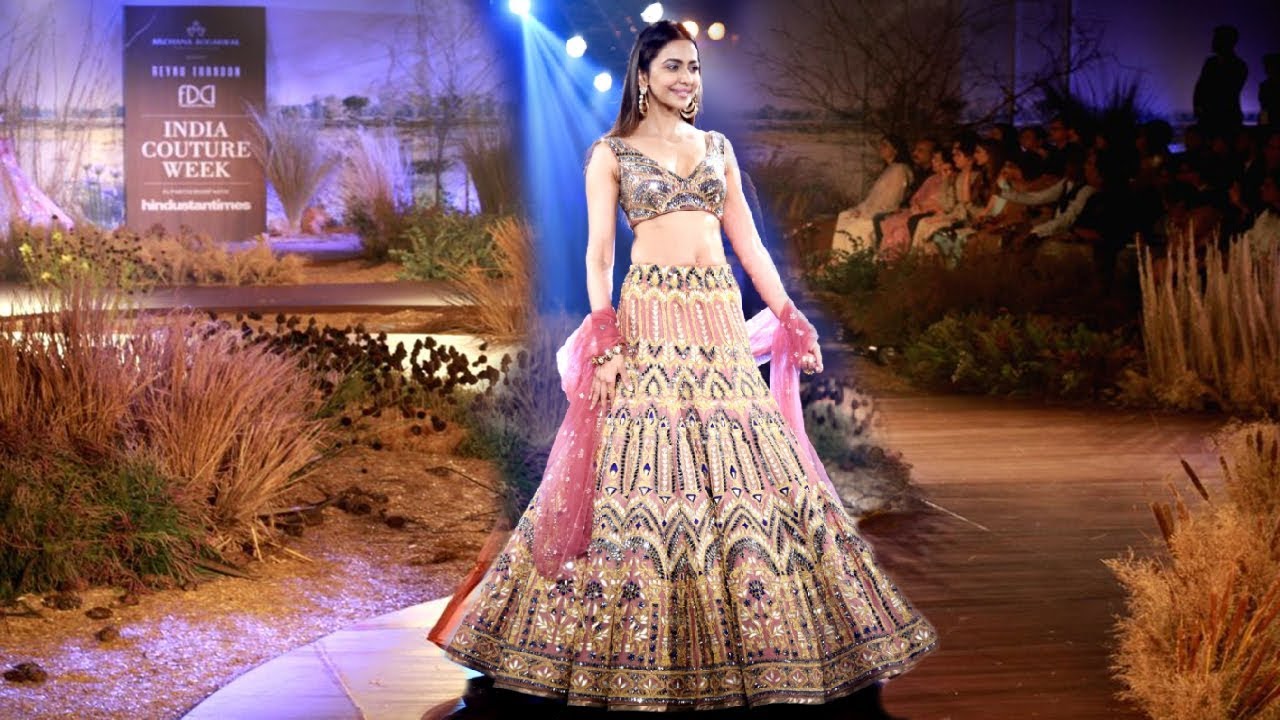Rakul Preet Singh Walks For Reynu Taandon | India Couture Week 2019