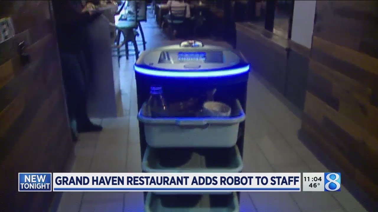 High-tech dining: Robot buses tables at Grand Haven restaurant