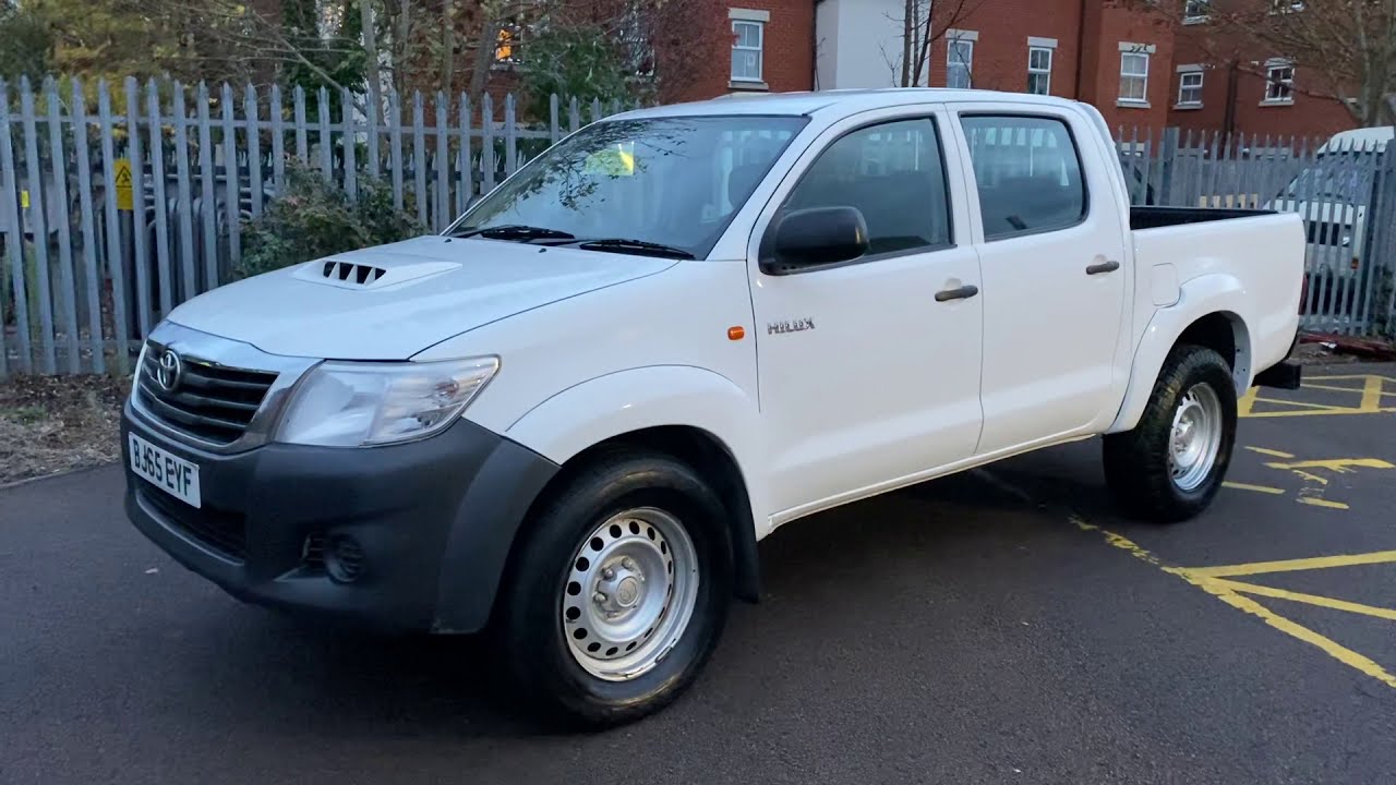 2015 Toyota Hilux Active 2.5D4D with low mileage for sale @ Vans Today Worcester
