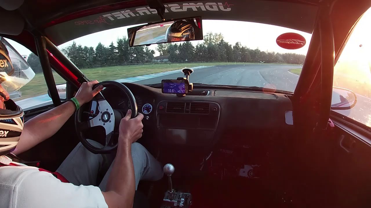 mk2sp vs kswaped civic ek at Serres Circuit 1:26