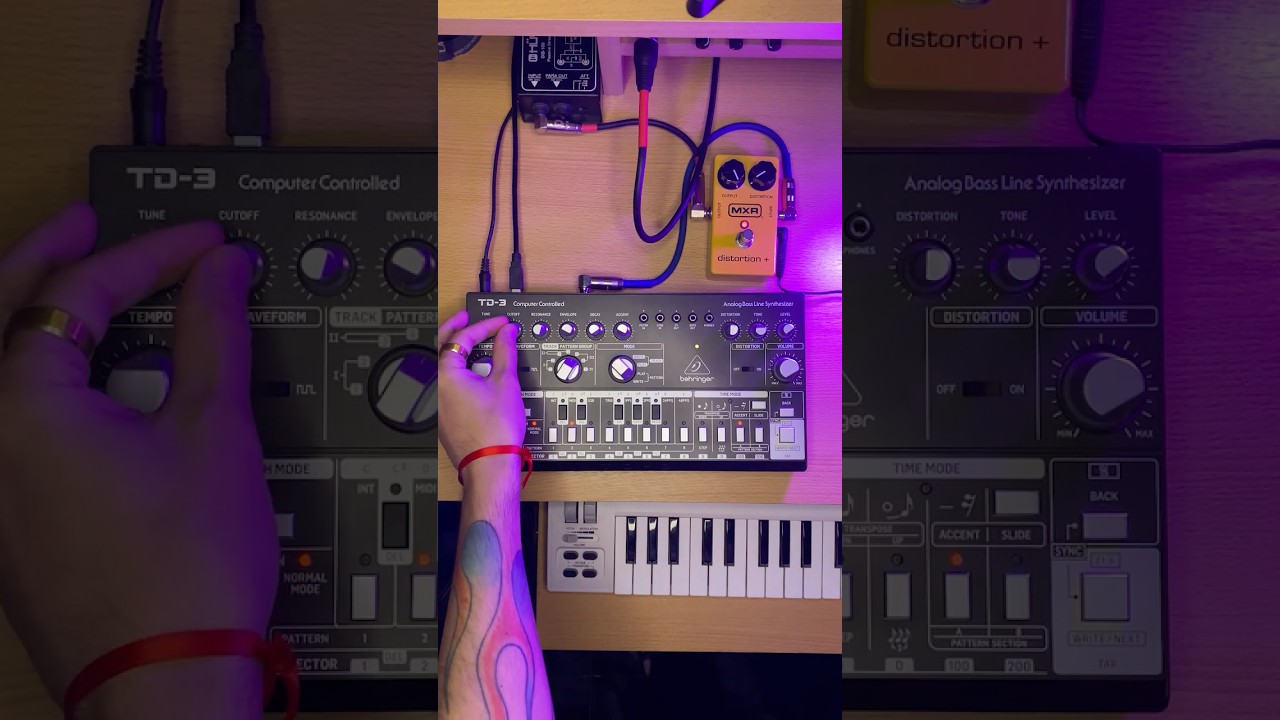 Behringer TD-3 in Action — Insane Acid Bassline