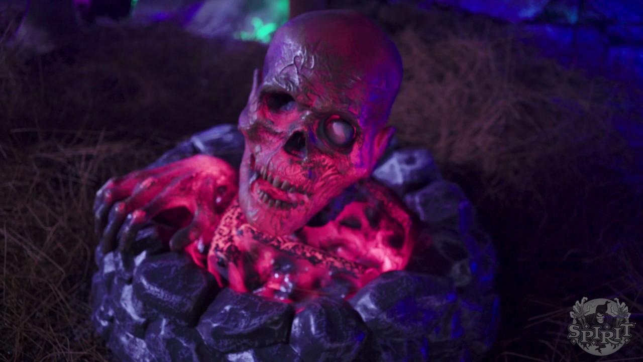 Spirit Hollow - Spirit Halloween