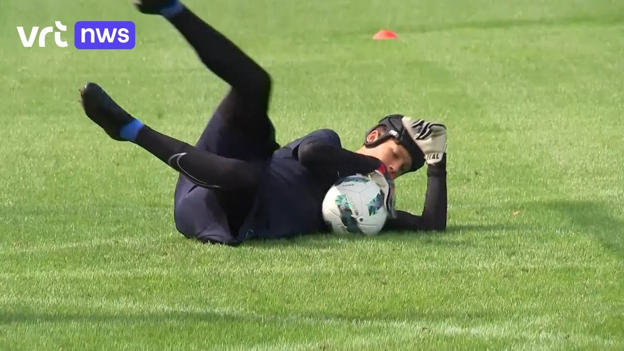 KRC Genk verplicht jonge keepers helm te dragen