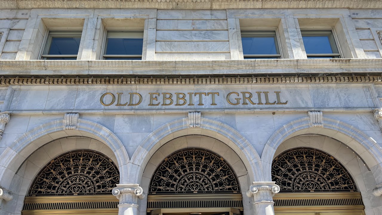Eating at Old Ebbitt Grill Restaurant in Washington DC | Restaurants in Washington DC