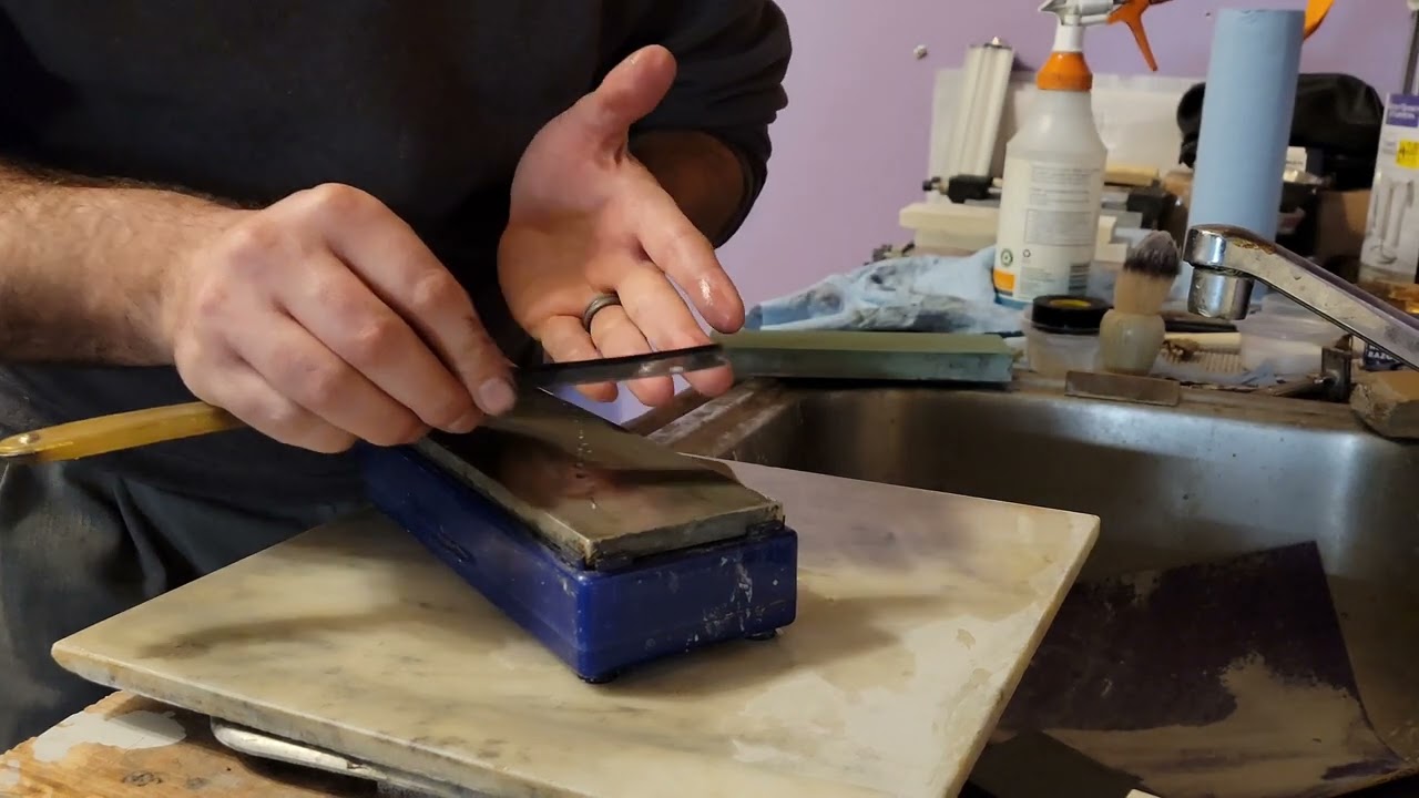 Reductive Method For Honing Chipped Edge Wedge #straightrazor #shaving #honing