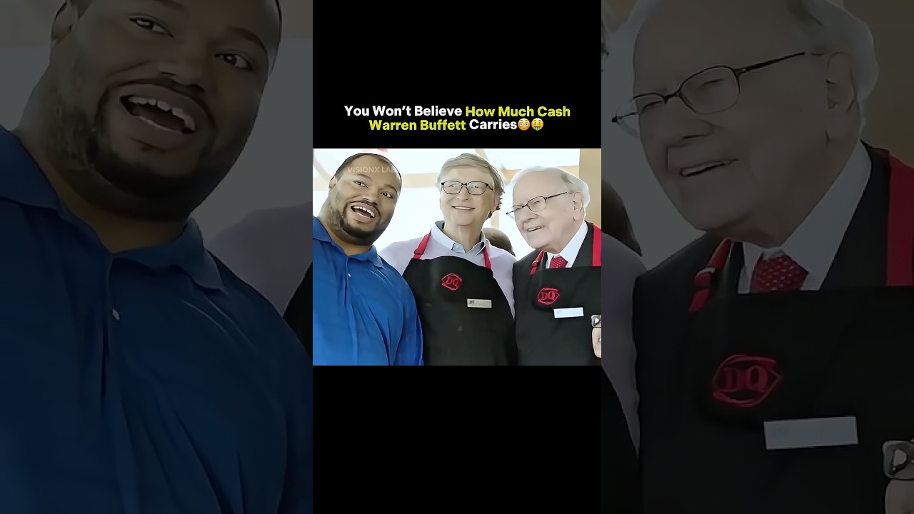 You Won&rsquo;t Believe How Much Cash Warren Buffett Carries 😳💵 #warrenbuffett #shorts