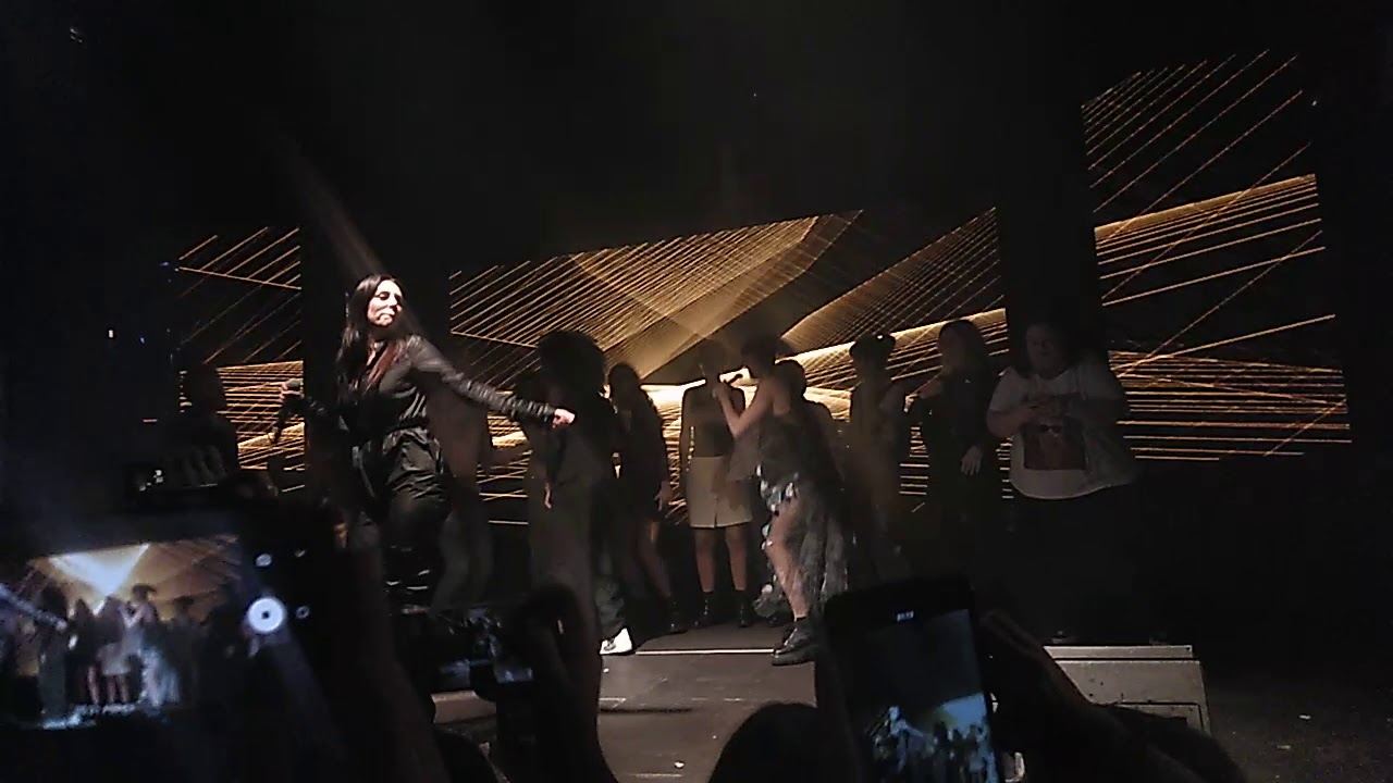 Najwa vs. Mala Rodríguez 'Agnus Dei (Urban Version) (Teatro Barceló, Madrid 07/03/2019)