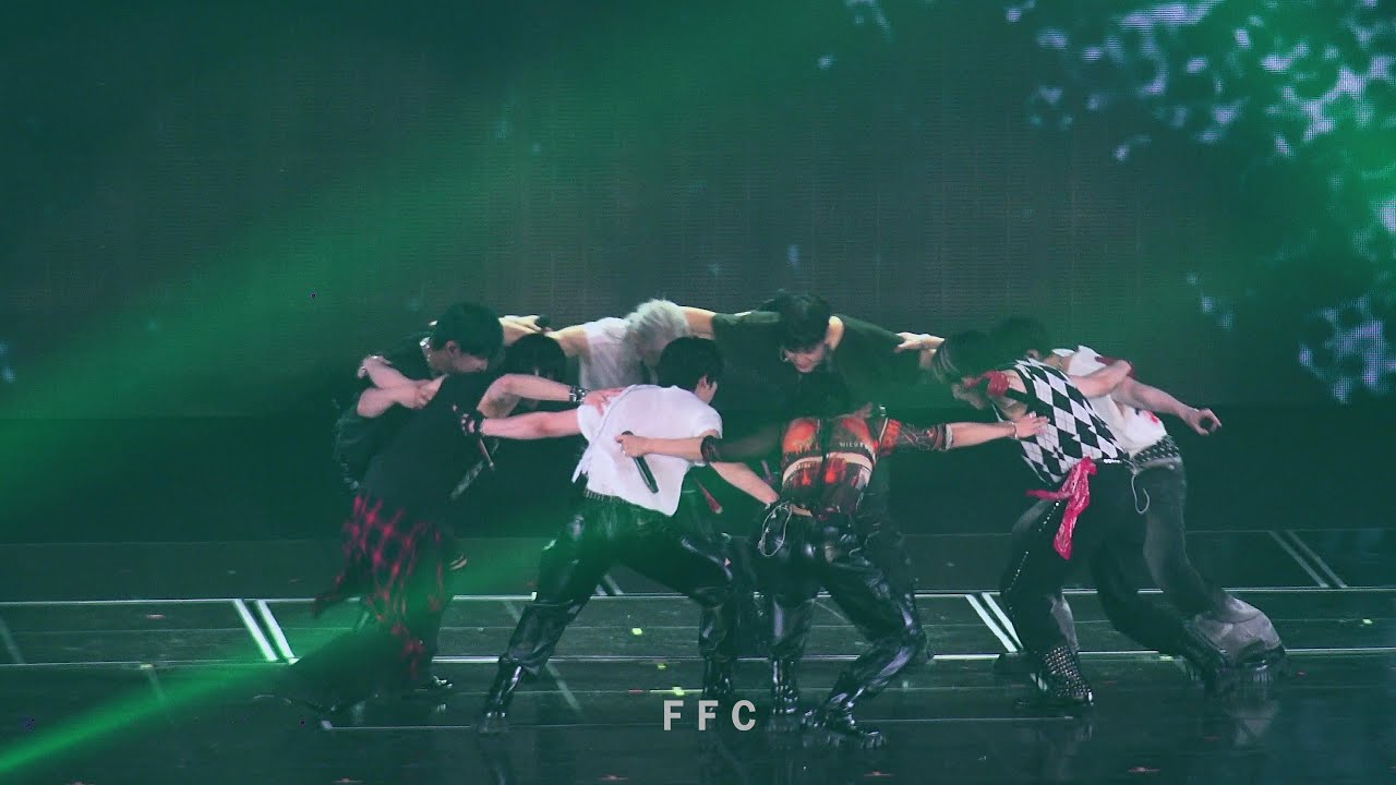 240824+0901_Social path(felix focus)_Stray Kids World Tour dominATE SEOUL