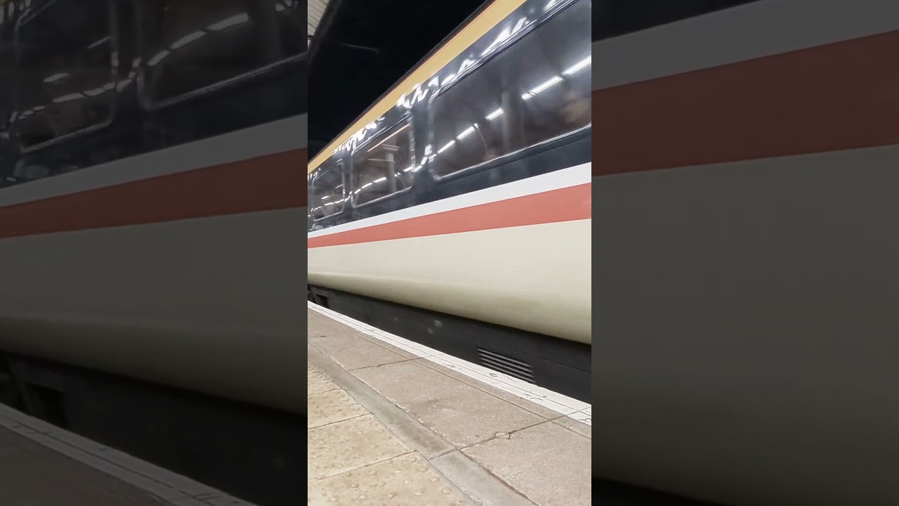 Railtour at Newcastle Central Station - 87002 Royal Sovereign & 82139 My Lovely Horse